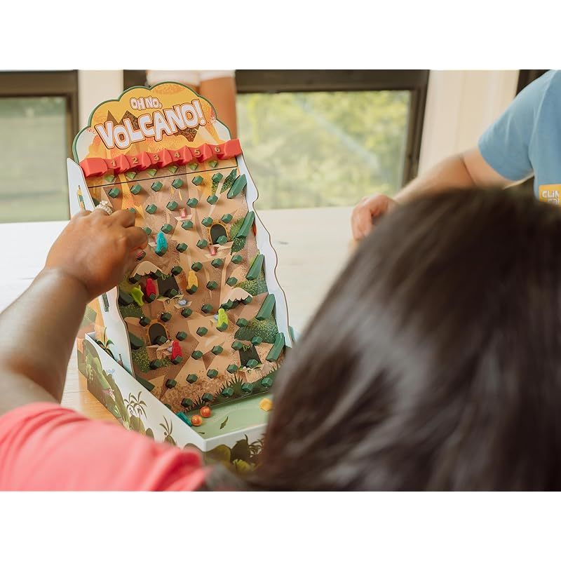 バッファローゲームズのファミリーゲームナイトクラシック 火山に登って火の玉が落ちるのを避けましょう