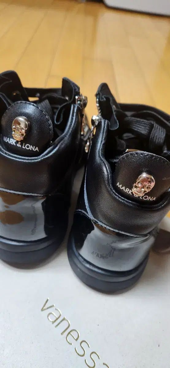 マークアンドロナ レディース