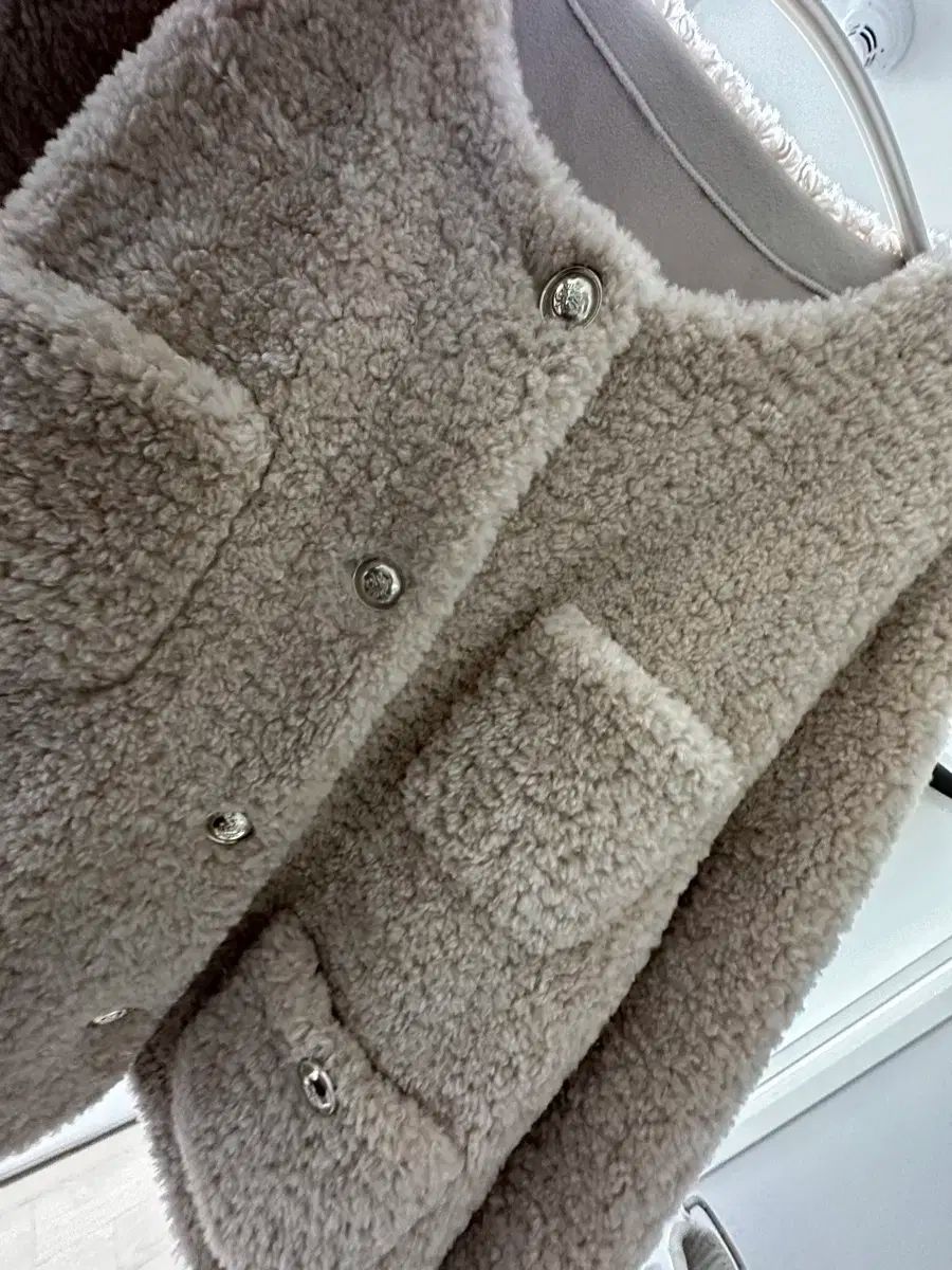 ジャケット 明るいベージュ