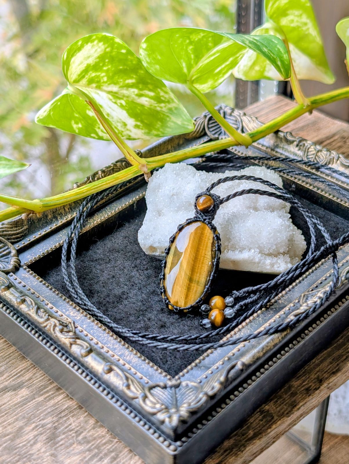 タイガーアイ・虎眼石マクラメ編みネックレス 450・マクラメネックレス 