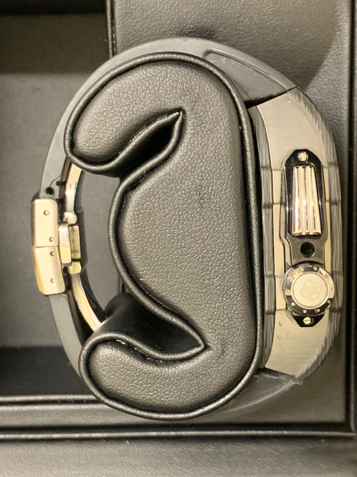 AppleWatchケース GOLDEN CONCEPT