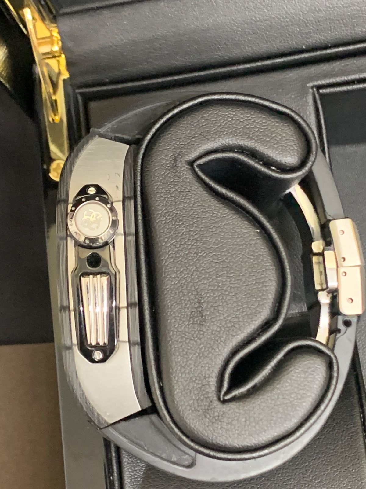 AppleWatchケース GOLDEN