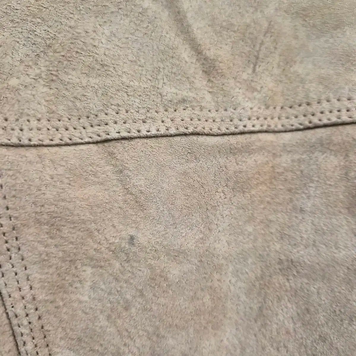 バーバリー スウェード