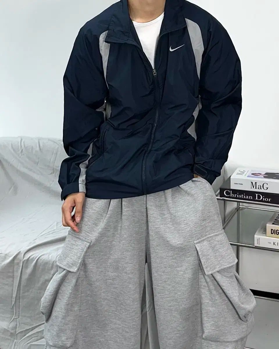 ナイキ 00s スウッシュ バイ ウィンドブレーカー L