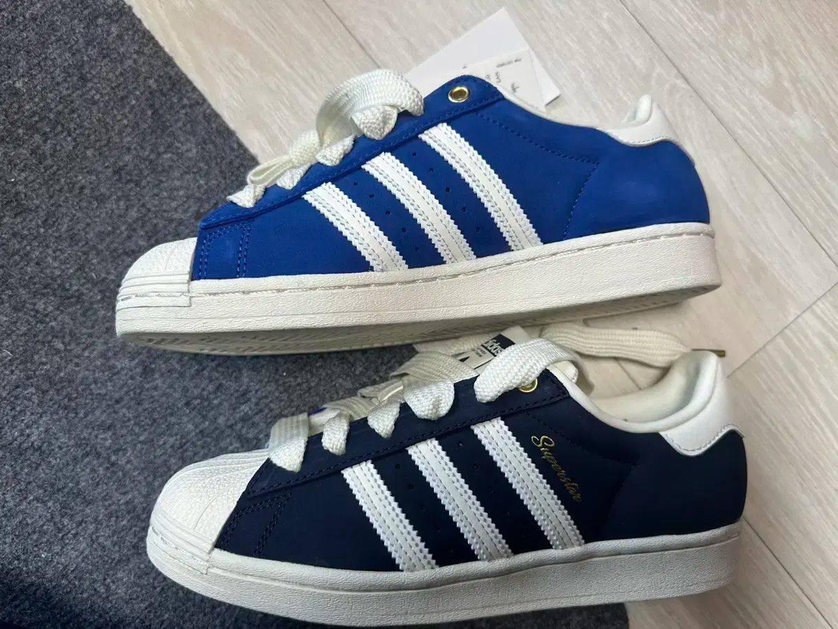 アディダス ネイビー ブルー 240