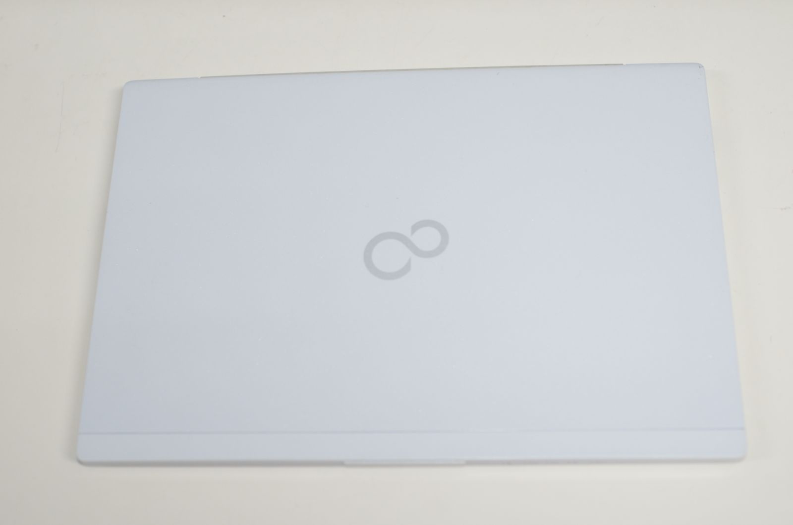 軽量ノートパソコン 富士通 UH75 C3 Windows11 office core i7-8565U メモリ8GB SSD256GB 13.3インチ WEBカメラ 無線内蔵