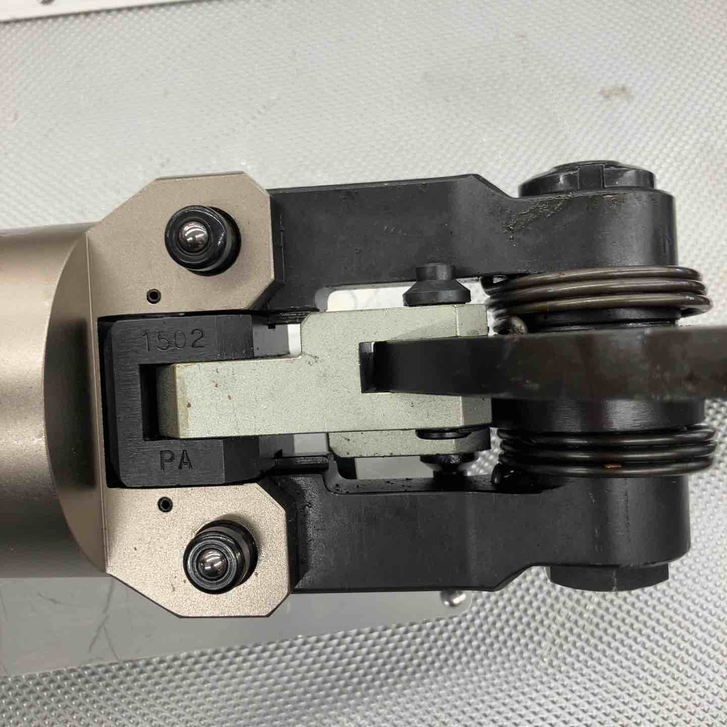 Panasonic コードレスケーブルカッター