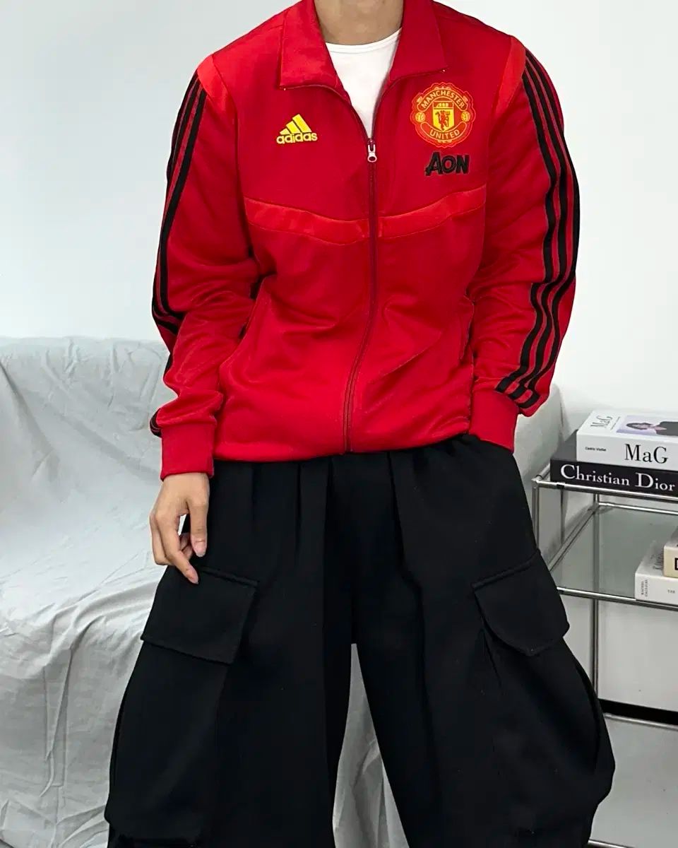 アディダス マンチェスター ユナイテッド トラックジャージ M