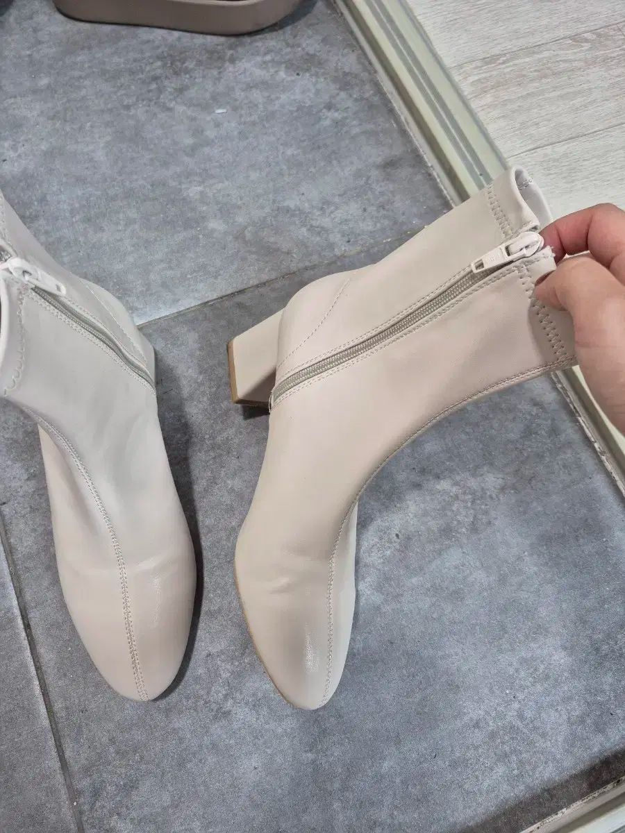  SAPPUN アンクルブーツ ベージュ その他 ブーツ