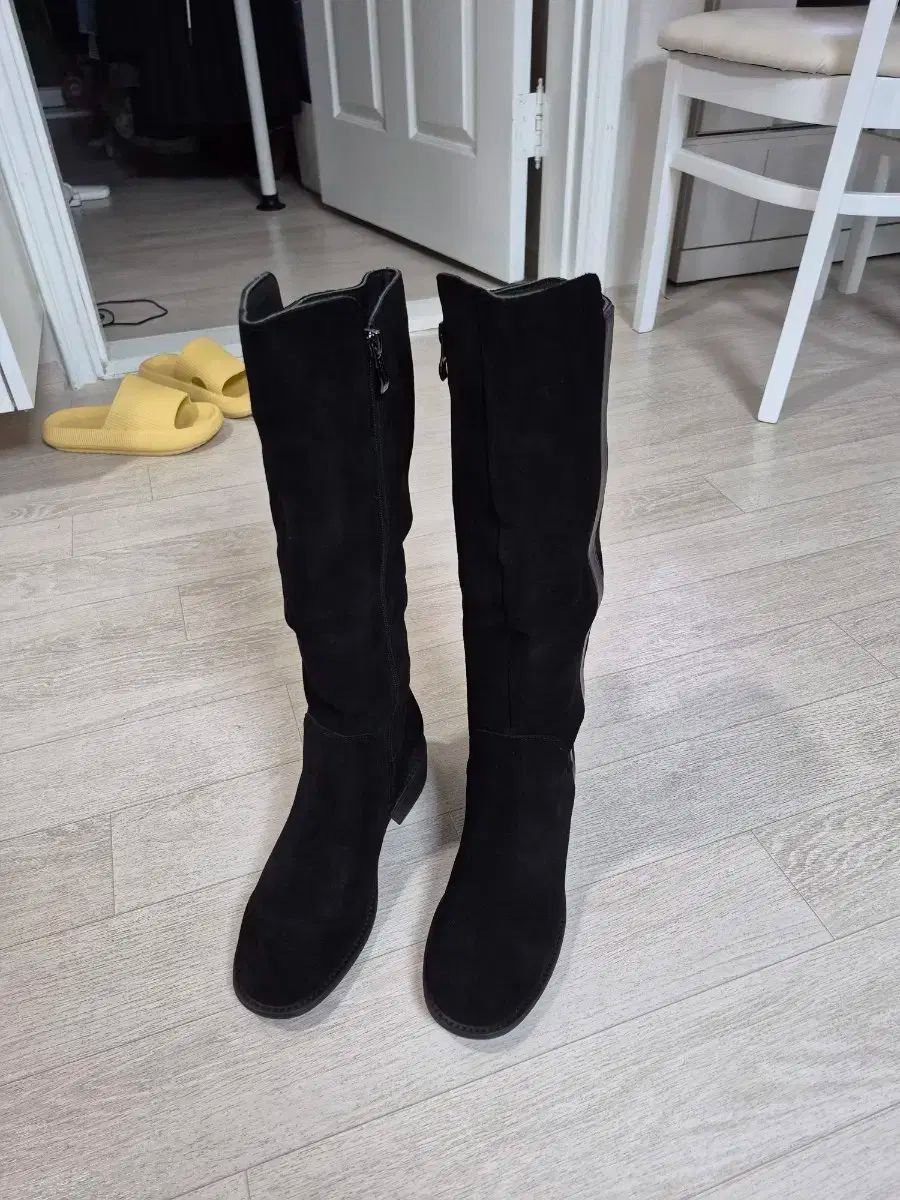 ミドルロングブーツ