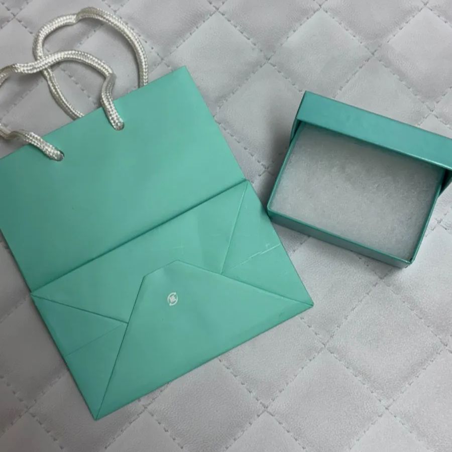Tiffany ティファニー アクセサリーケース 空箱 ショッパー