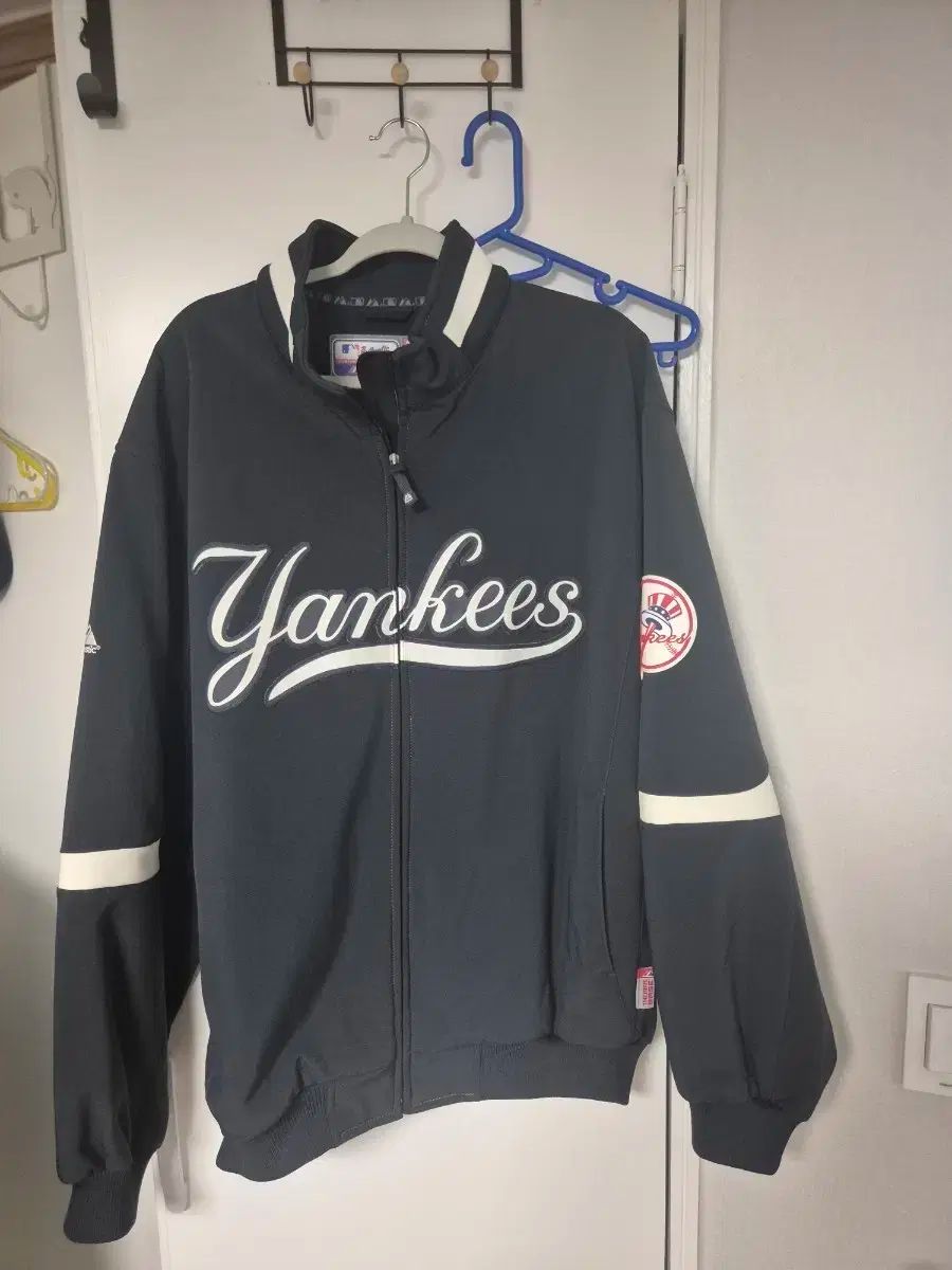 マジェスティック ニューヨーク ヤンキース サーマベース ジャケット 2xl
