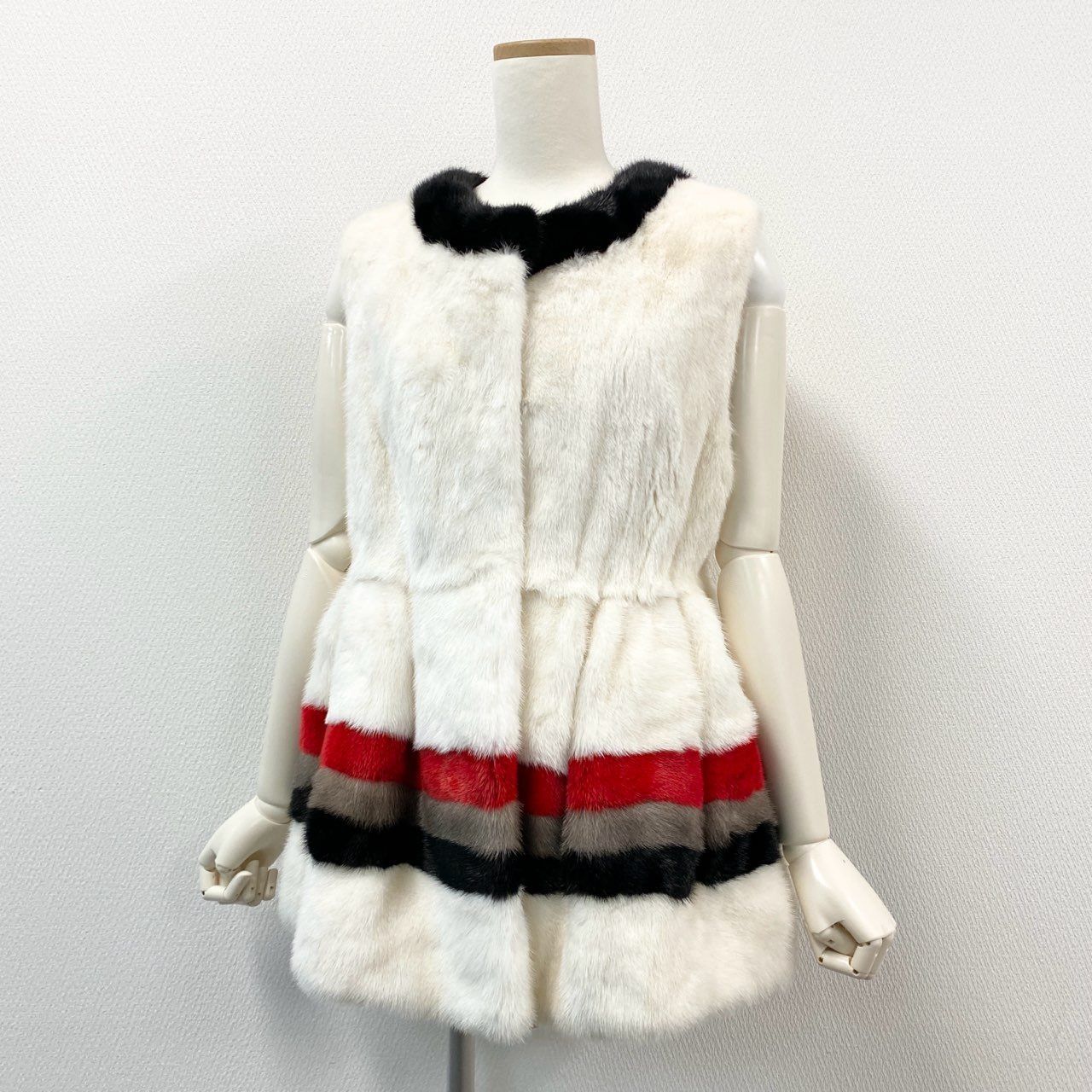 85k4 Pellicce Moda ペリーチェモーダ パールミンク 染めデザイン ファーベスト ホワイト 最 本毛皮 Aライン MINK FURt18r