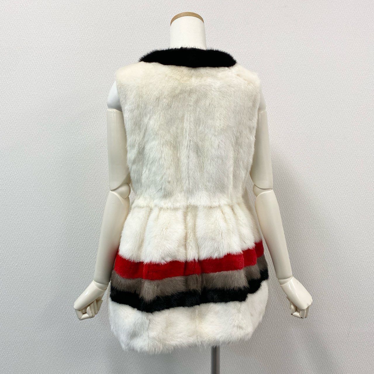 85k4 Pellicce Moda ペリーチェモーダ パールミンク 染めデザイン ファーベスト ホワイト 最 本毛皮 Aライン MINK FURt18r