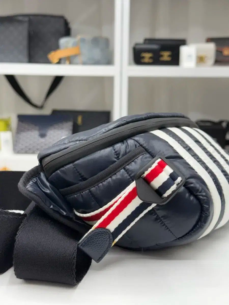 ブラウン 斜めボーダー