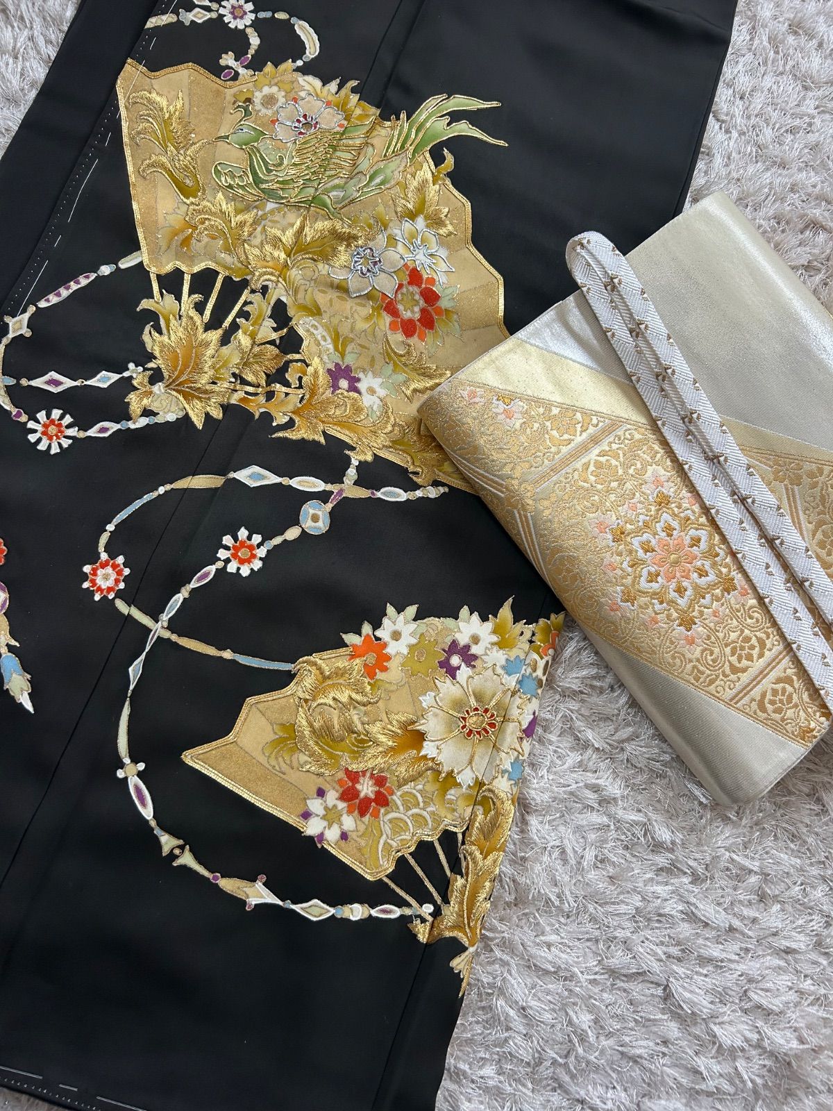 しつけ糸つき 約Mサイズ 豪華 金駒刺繍入り 扇面花文 黒留袖 正絹 比翼仕立て 訪問着フルセットお探しの方にも