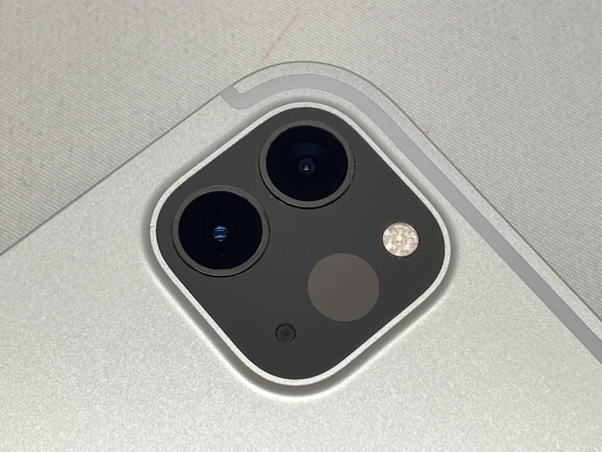 au SIMロックなし