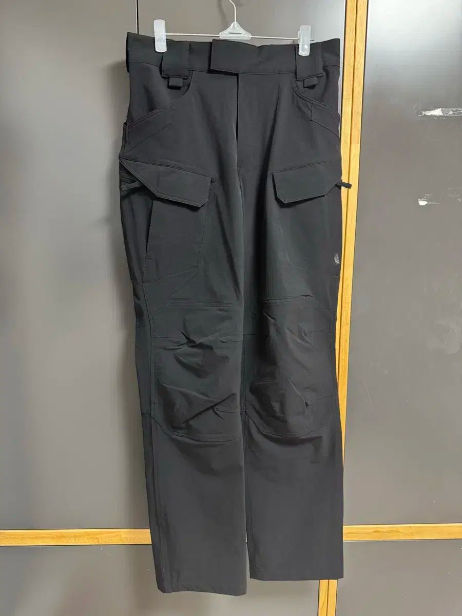 ヘルリー콘テック スotp ブラック S サイズ