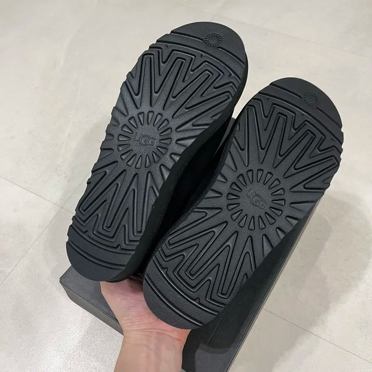  アグ タスマン 2 スリッパ ブラック サンダル サンダル