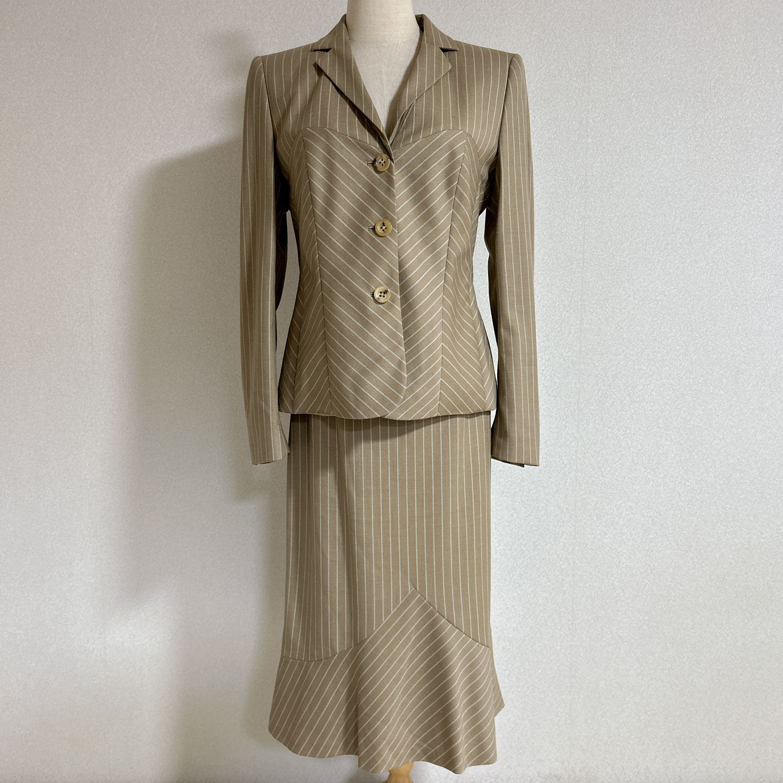 RENA LANGE レナランゲ セットアップ ジャケット スカート レディース ベージュ系 ストライプ サイズ約11号 管理番号KKVTRRA100