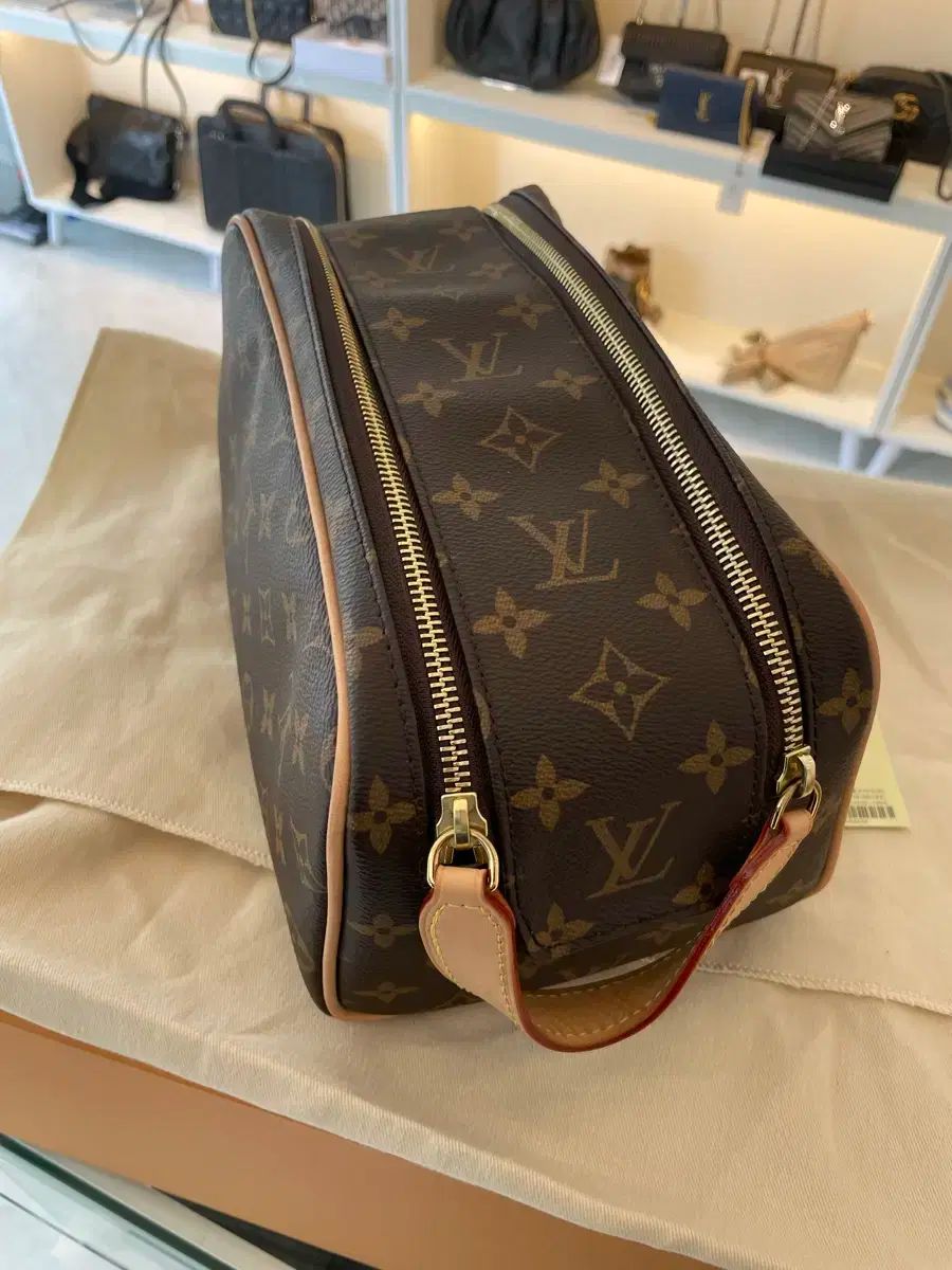 ルイヴィトン エクリプス ドップキット