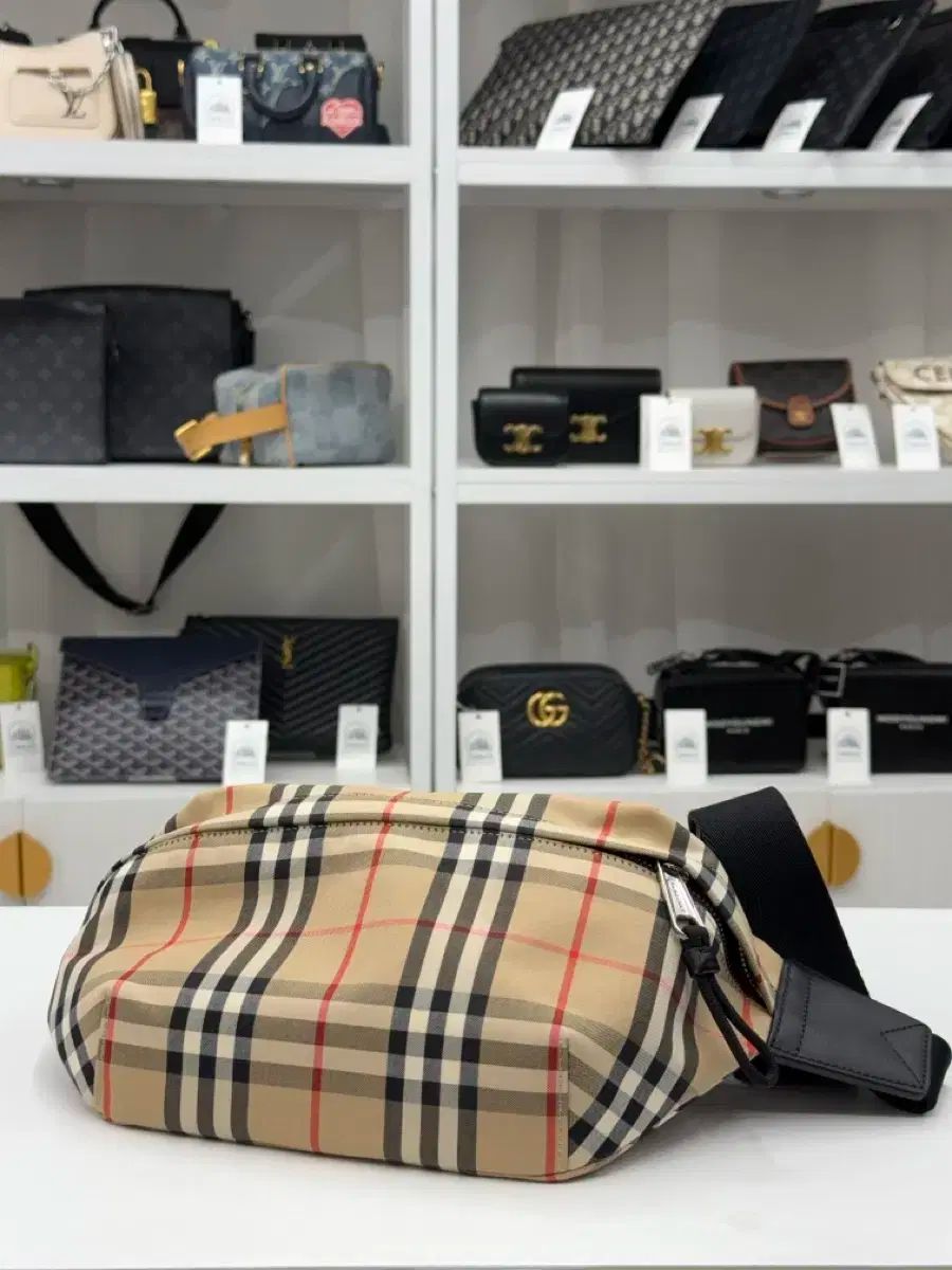 OS バーバリー チェック ソニー ベルトバッグ