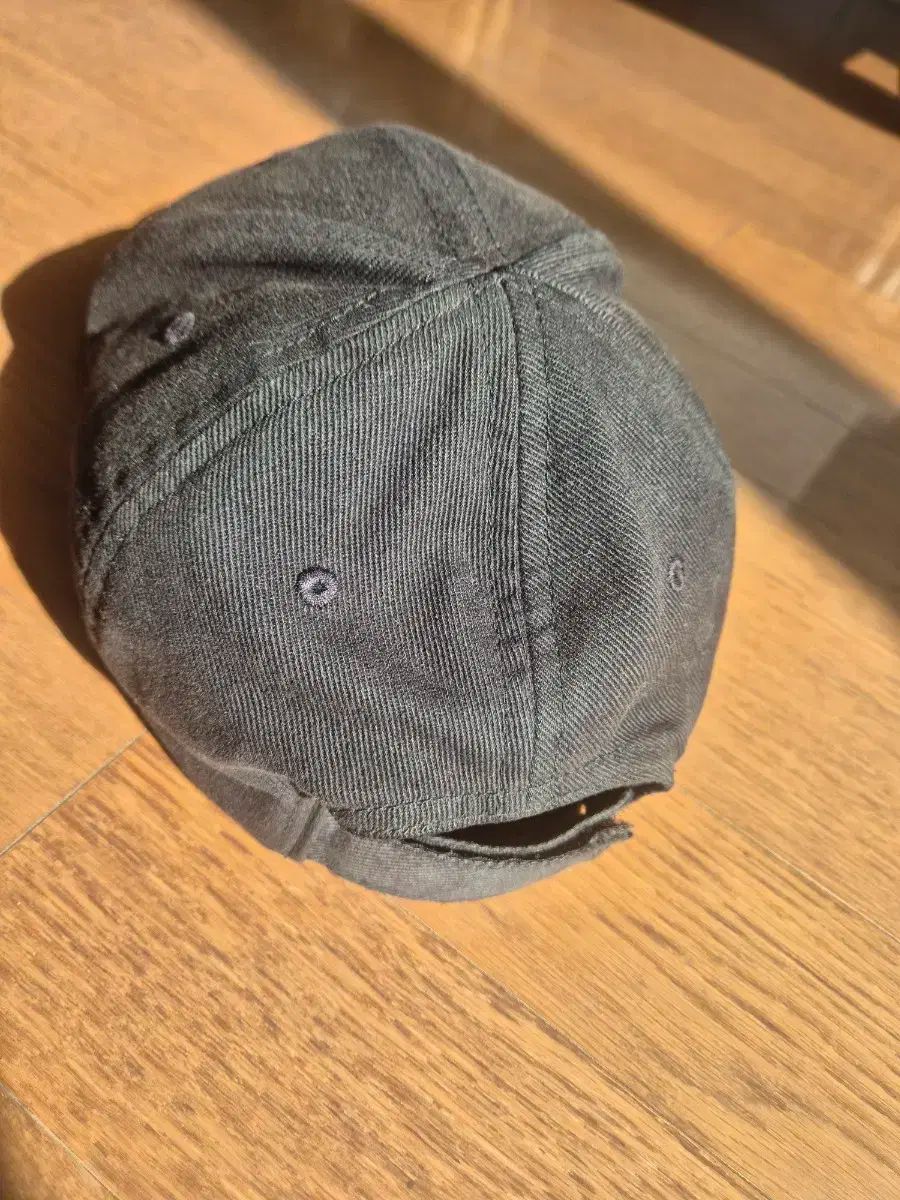 バレンシアガ BBロゴ ベースボールキャップ ブラック