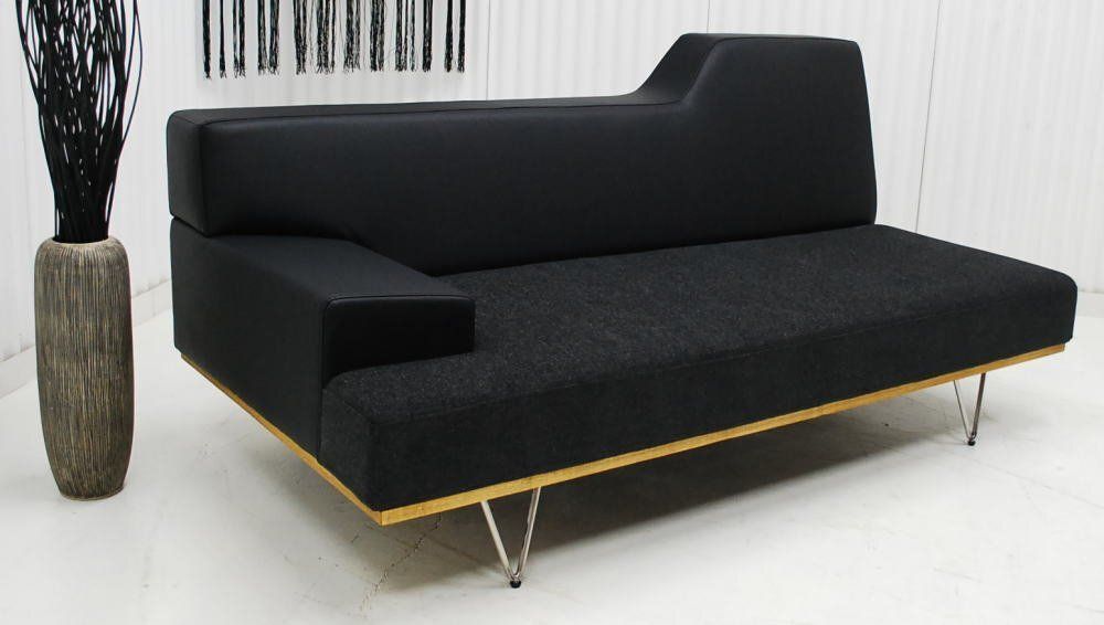 アシンメトリーデザイン スタイリッシュモダンソファー