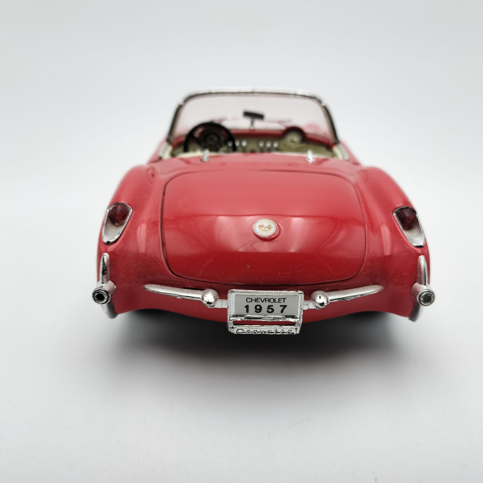 Road Tough 1/18ミニカー シボレーコルベット 1957 レッド Road Tough