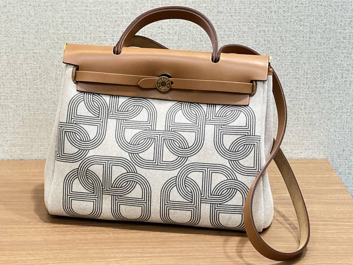 HERMES エールバッグ ジップ31 エトゥルネ ショルダーバッグ
