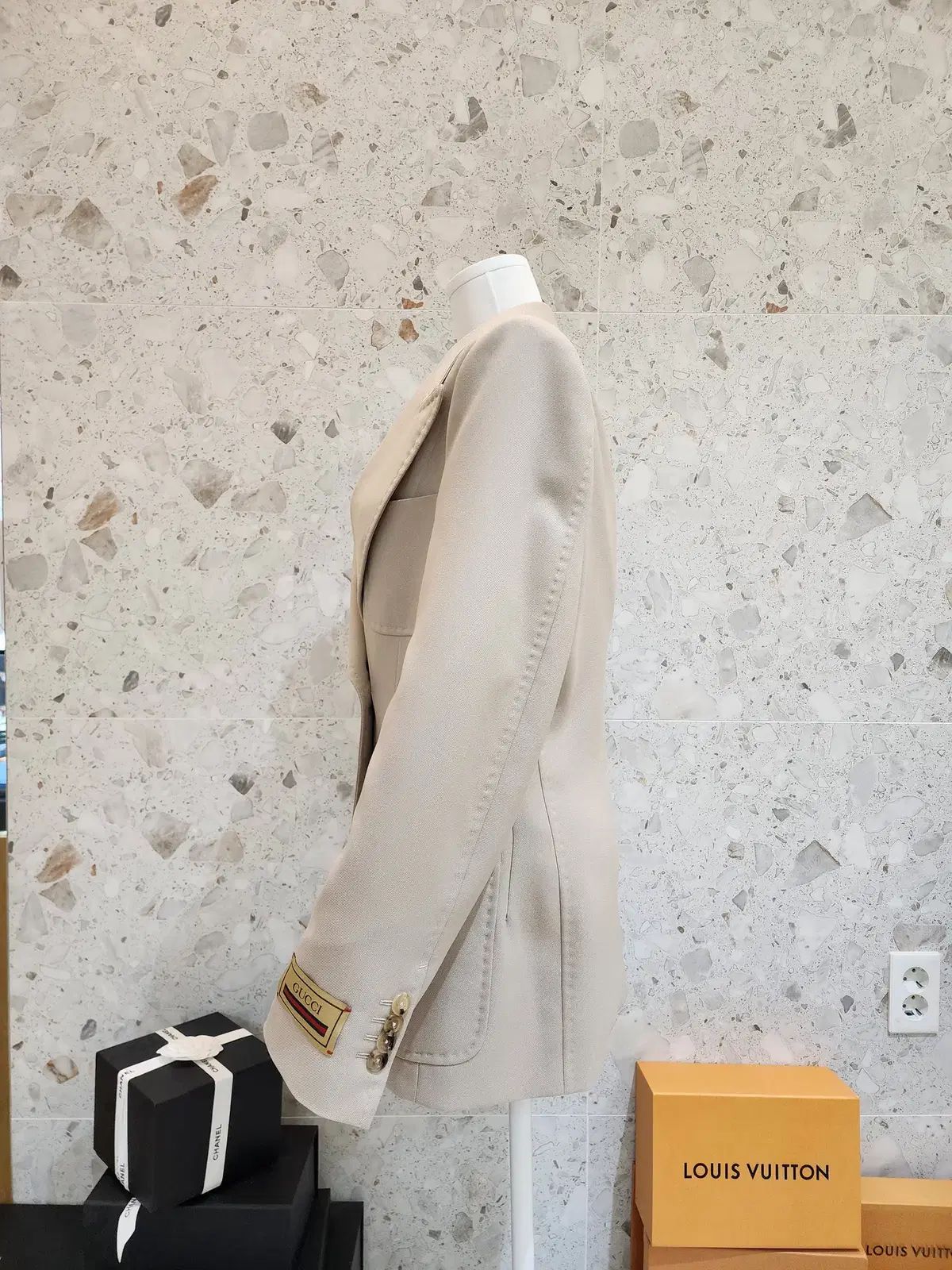 グッチ ベージュ ダブル ブレスト ドリル ブレーザー セットアップ 679467 46