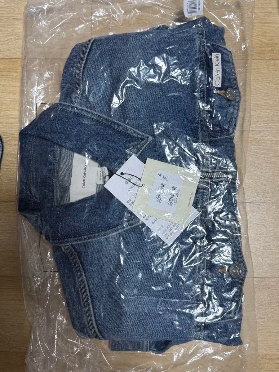 Calvin Klein Jeans カルバン クライン ジーンズ レディース クロップド ミッド ブルー デニム ジャケット 47D778G 0MH