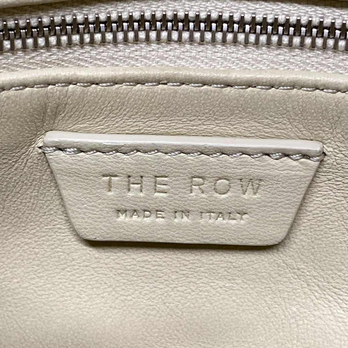 クラッチバッグ ブルス