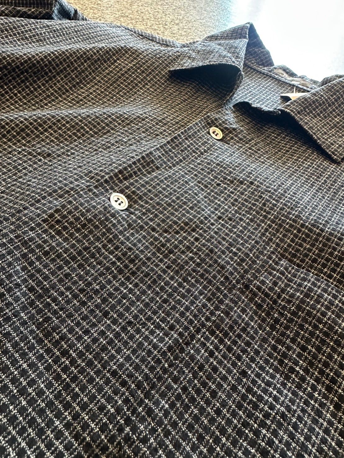 チェックシャツ