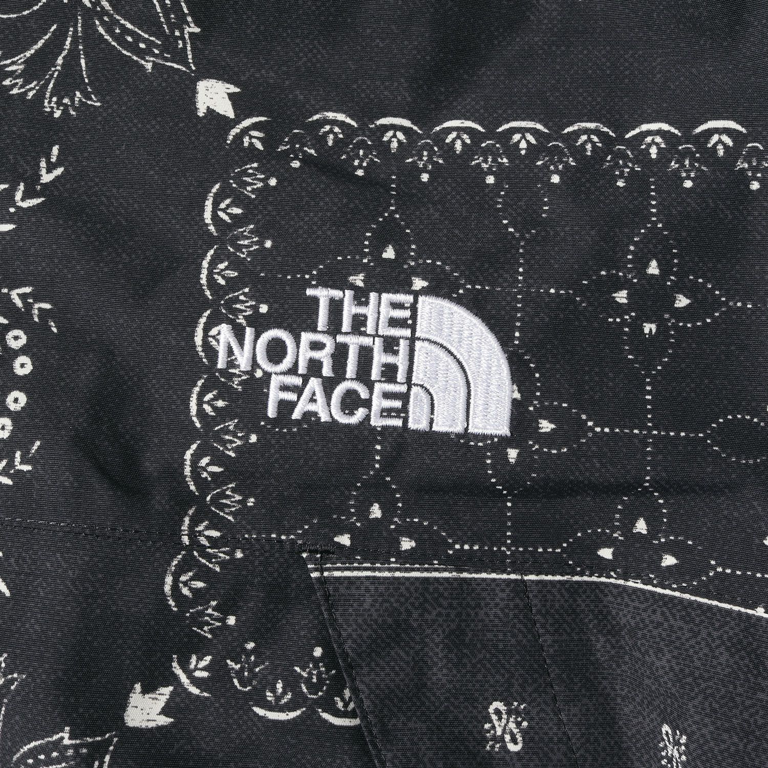 S ノースフェイス スクープ ジャケット バンダナ 黒 north 新品未使用 THE NORTH FACE - 【L美品！】バンダナ柄 ノースフェイス スクープ