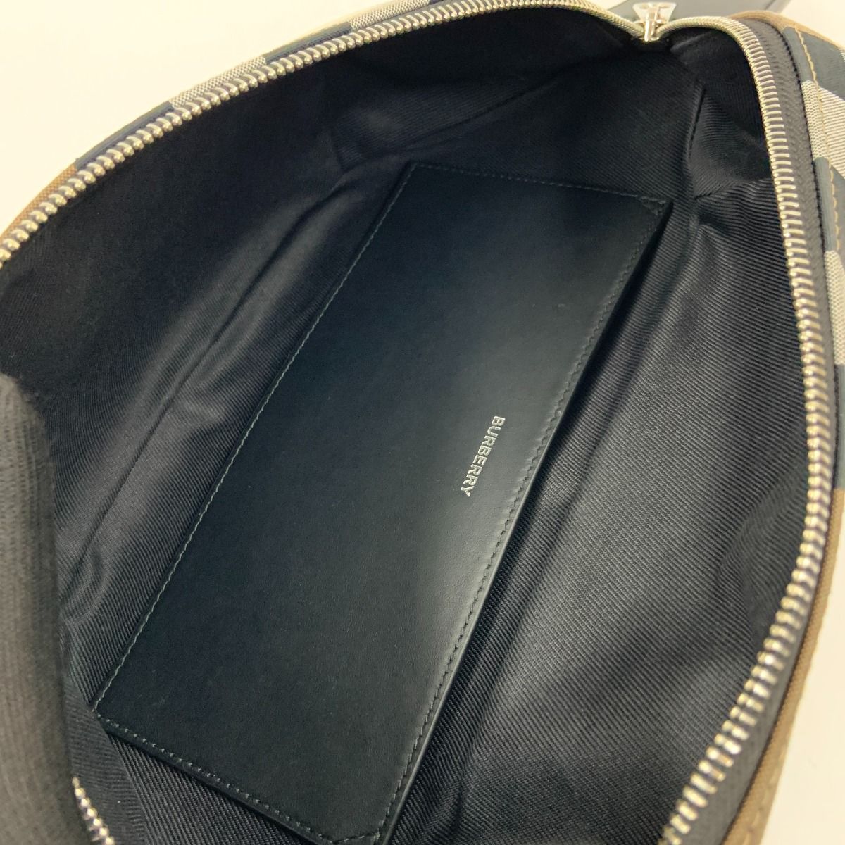 〇〇 バーバリー チェック クロスボディー 斜め掛け バッグ ウェストバッグ 8084555 ベージュ