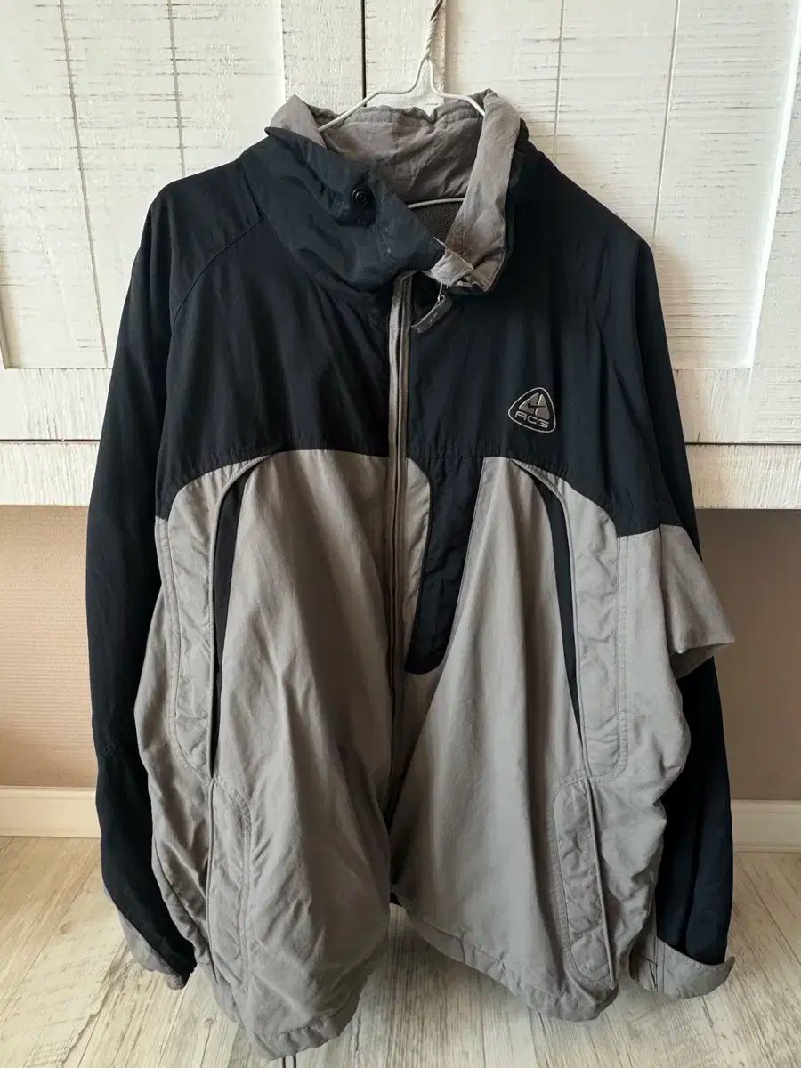 ナイキ ACG ウィンドブレーカー パーカ