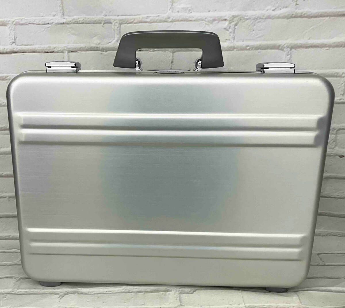 ZERO HALLIBURTON ゼロハリバートン ブリーフケース Elite by ZERO シルバー グレー バッグ