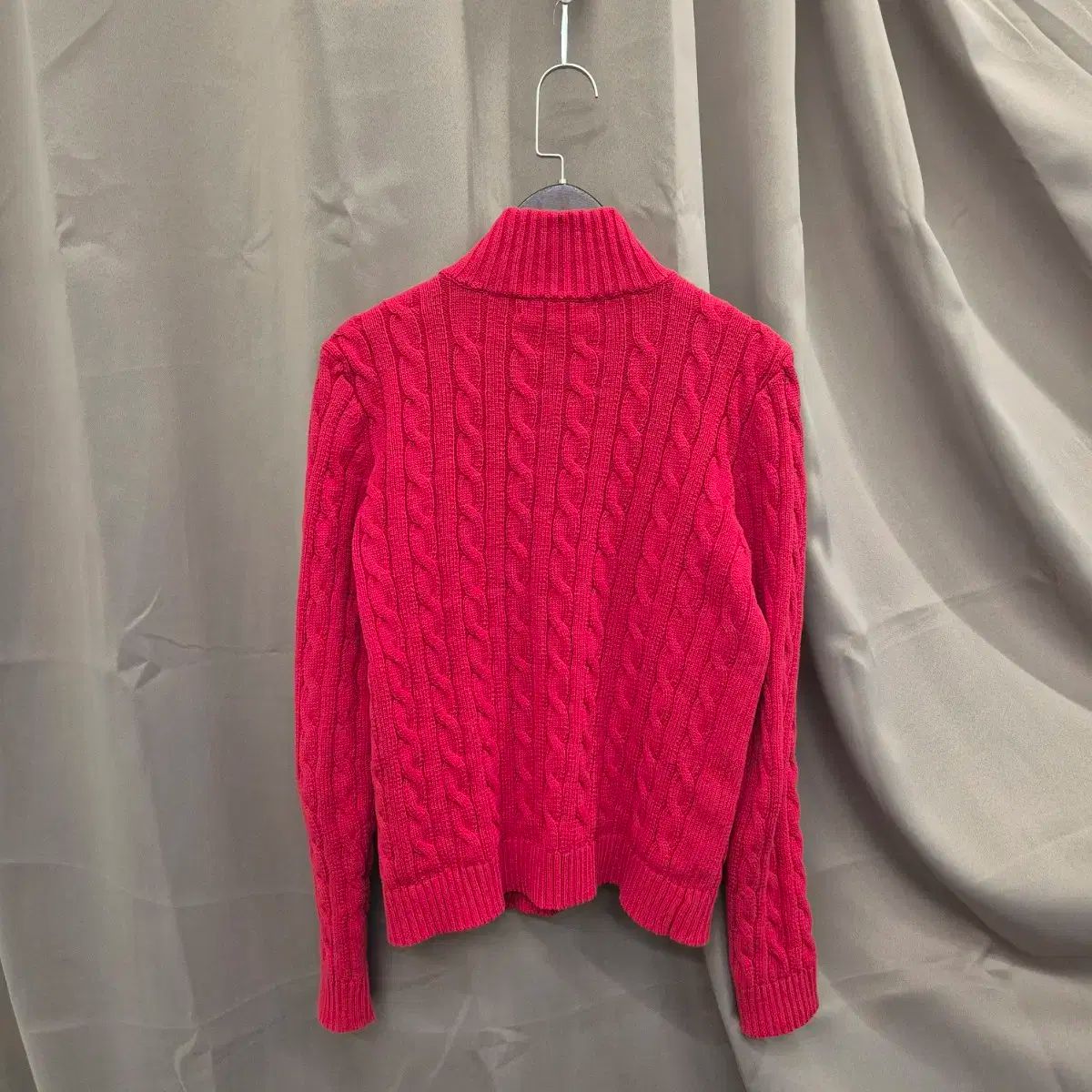 ジップアップ M