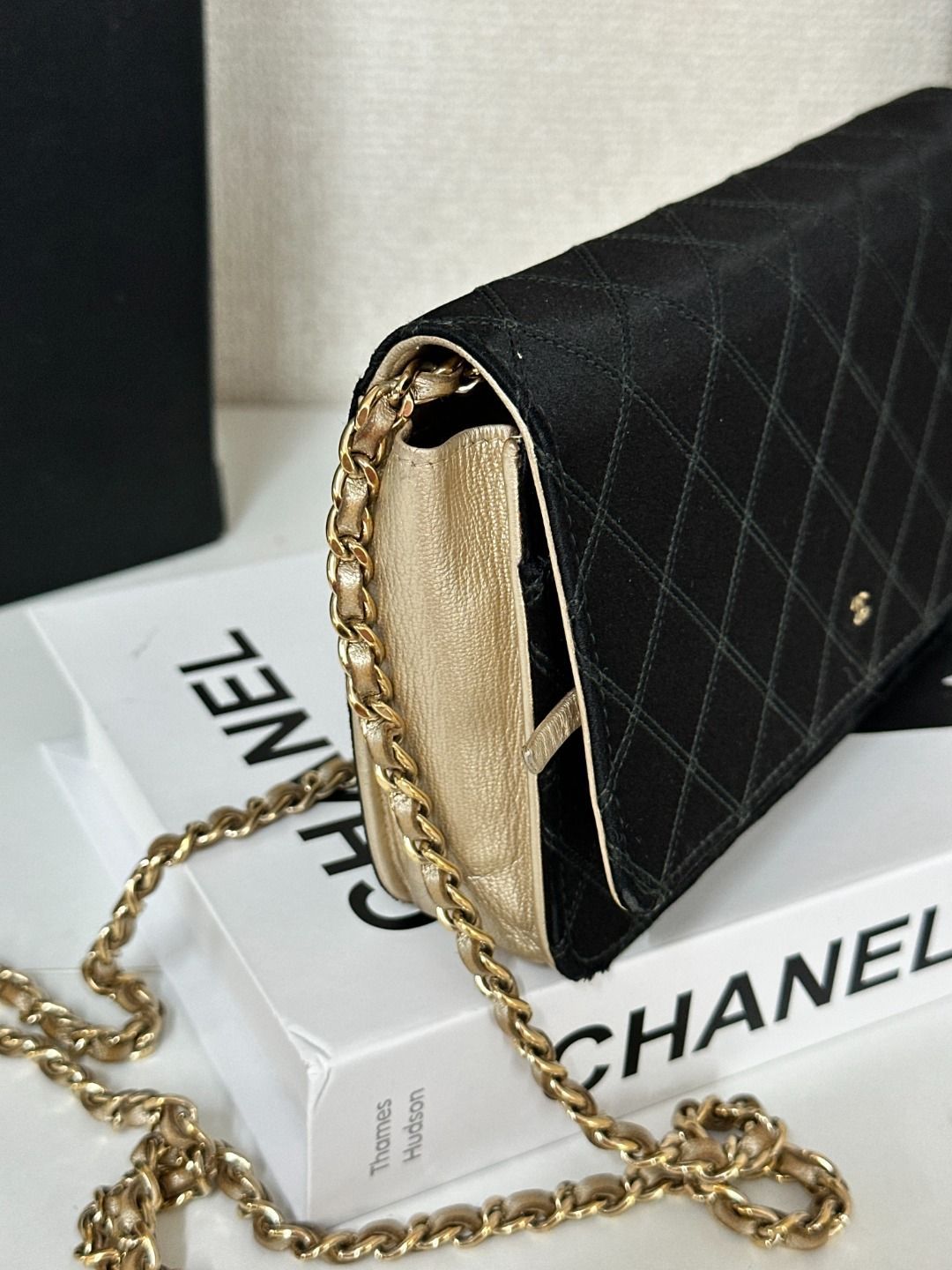 CHANEL シャネル チェーンウォレット ゴールド金具 サテン マトラッセ ココマーク ショルダーバッグ DECORATOM_COM_BR