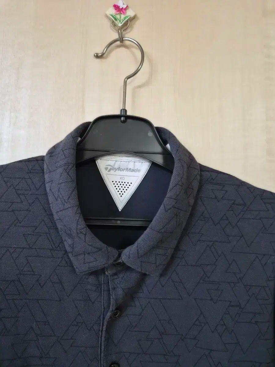 TaylorMade Golf テーラーメイドゴルフ ブラック 長袖 ネック シャツ 105