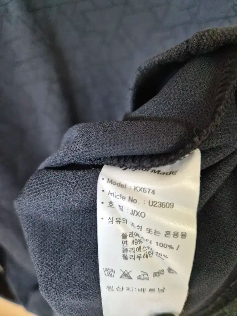 テーラーメイドゴルフ ブラック