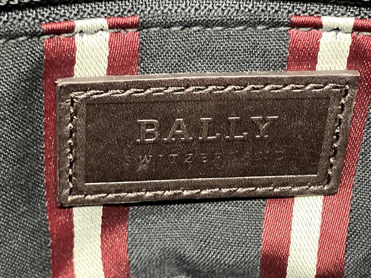 ショルダーバッグ レザー