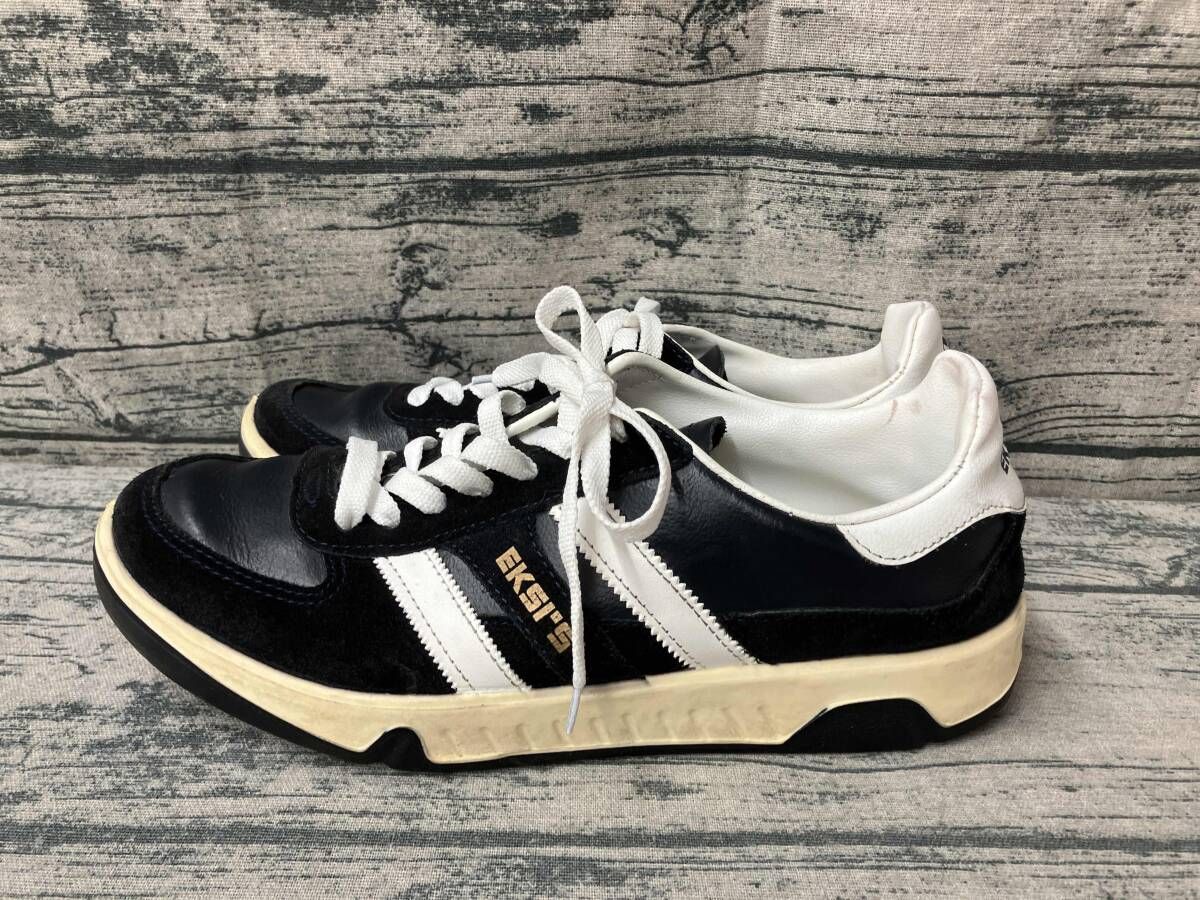 値下げ EKSIS スニーカー ブラック ロシア製 26.5cm