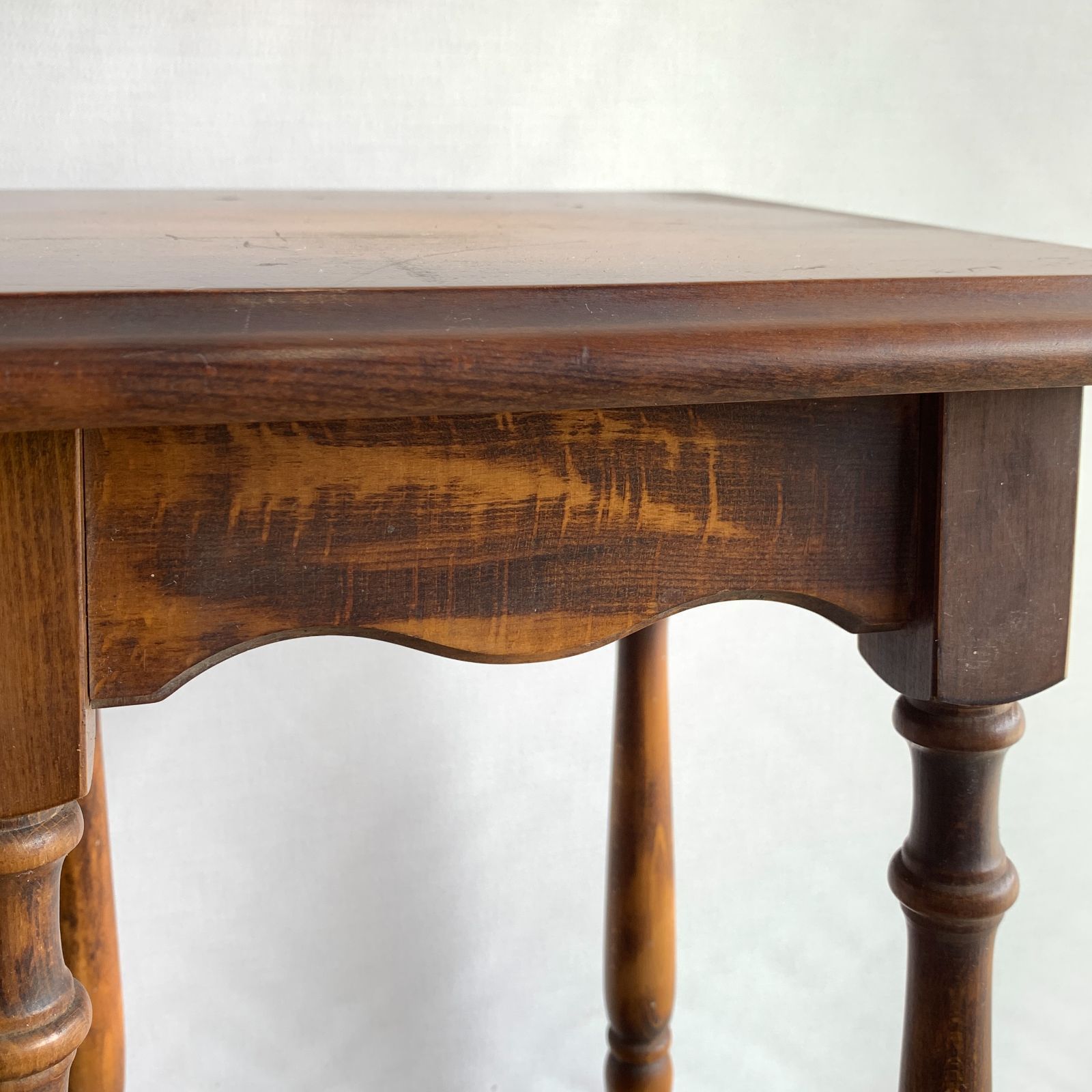 カリモク コロニアル 電話台 花台 飾り台 サイドテーブル /HM-0153