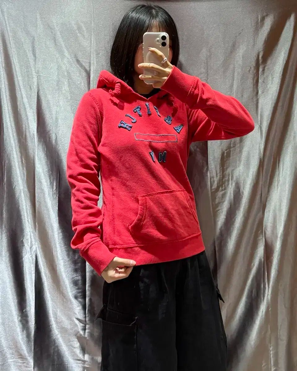 L Abercrombie アバクロンビー レッド Tシャツ 刺繍 WHO