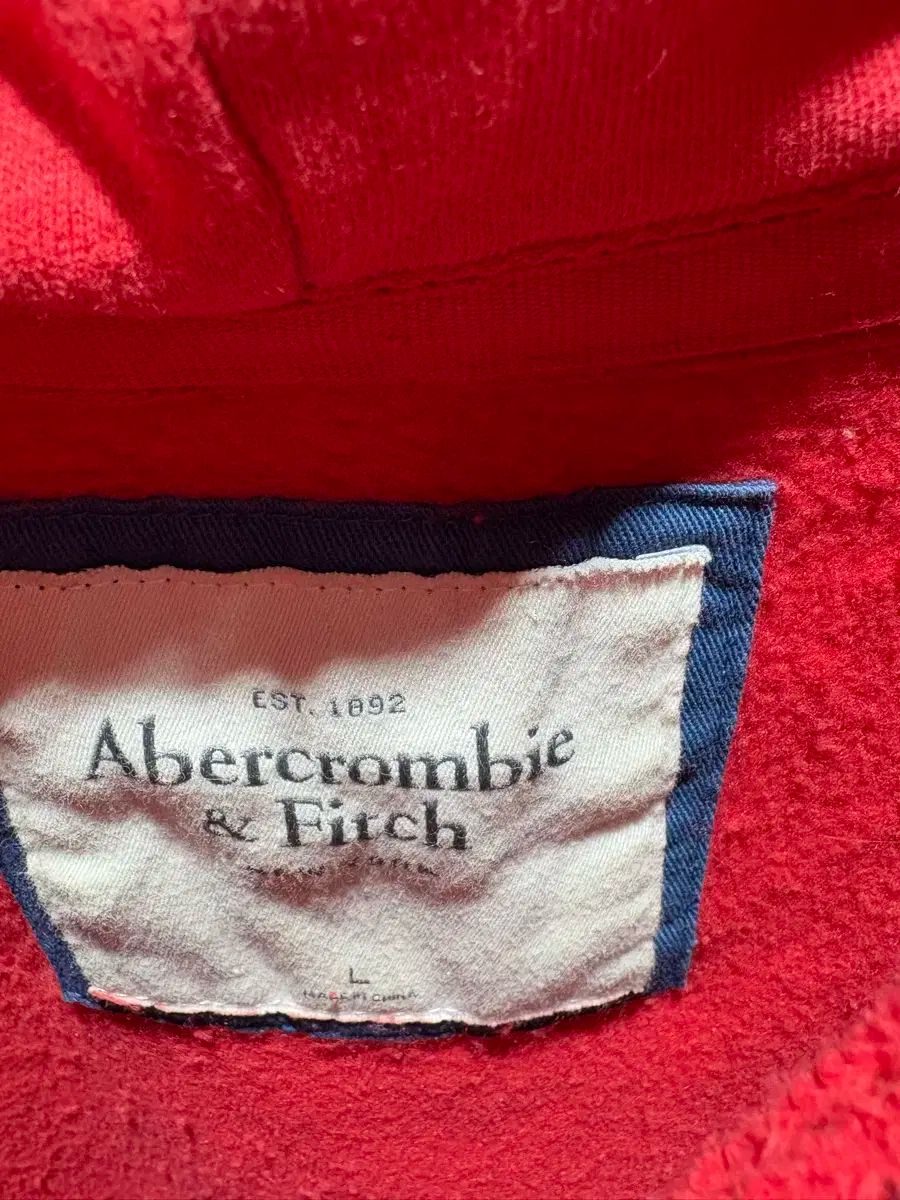 アバクロンビー レッド