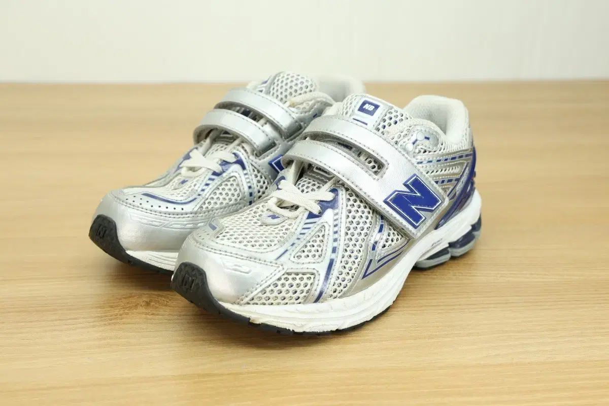 ニューバランス PV1906 190mm