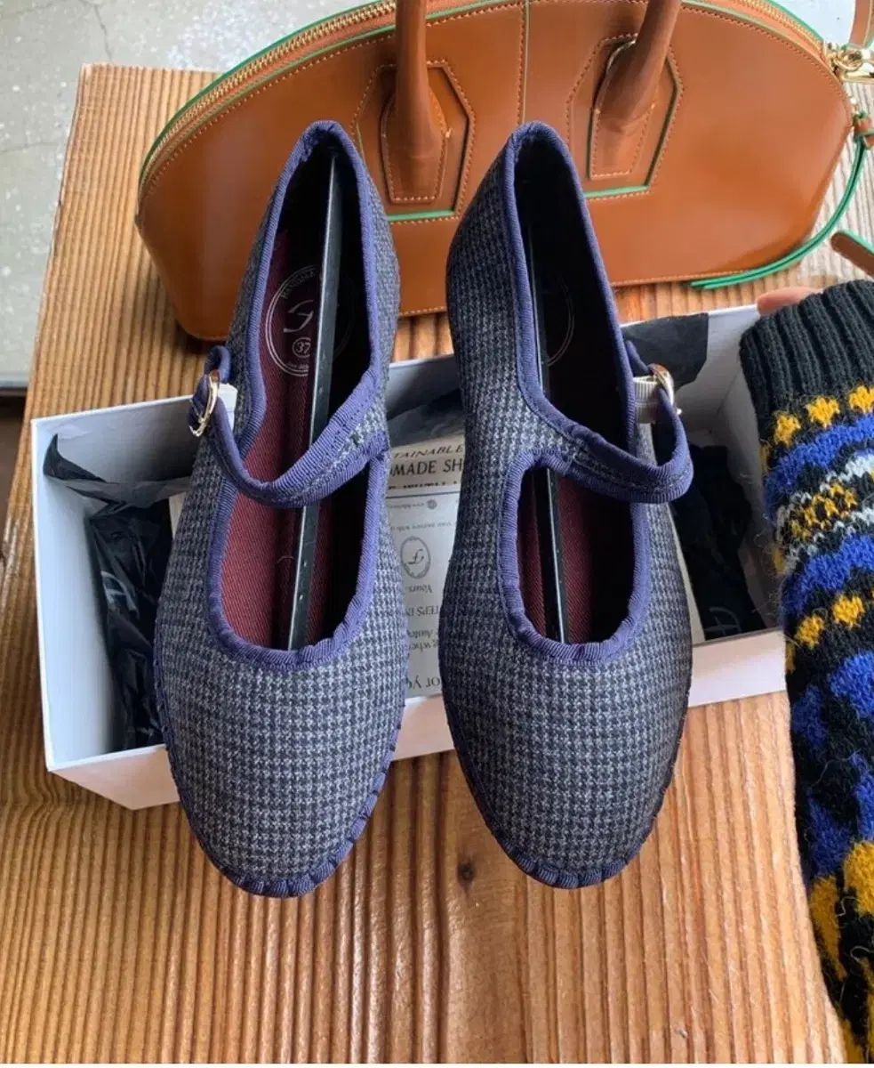 フラベルス Susan メリージェーン シューズ 250サイズ