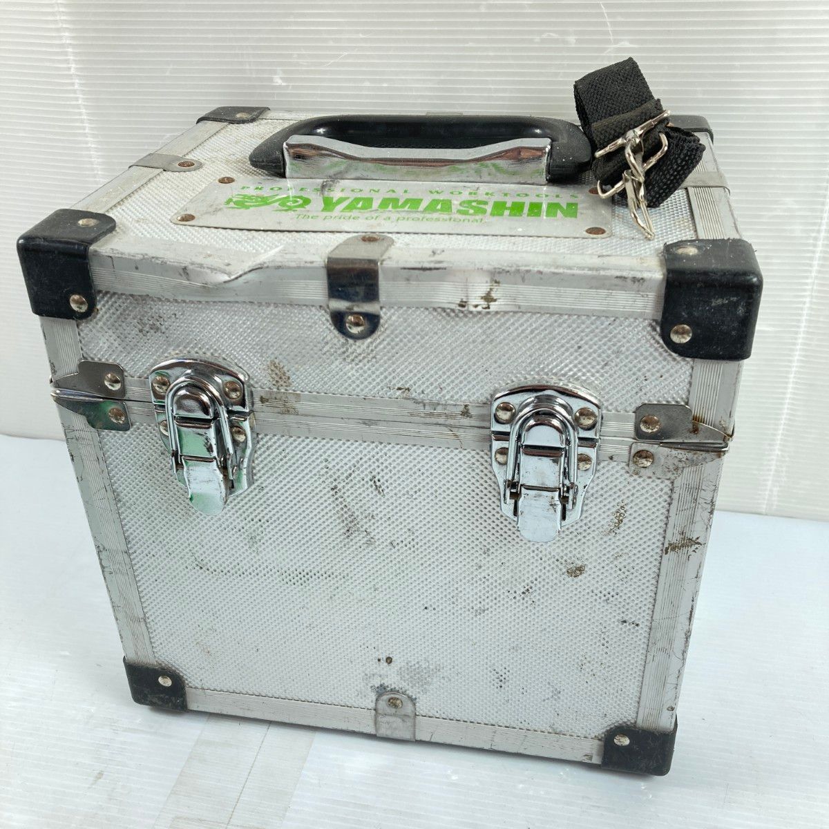 山真 グリーンレーザー墨出し器